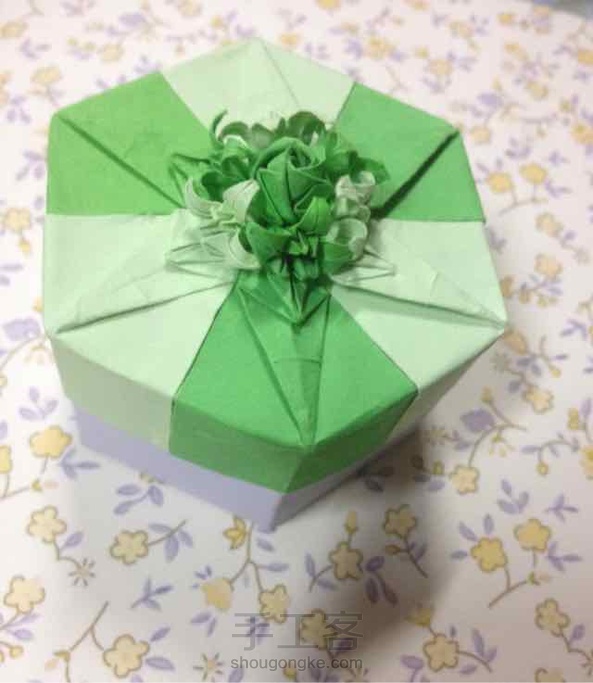 交作业，用了小口川崎😌太小了，只能折个简单的玫瑰了😭😭 第1张