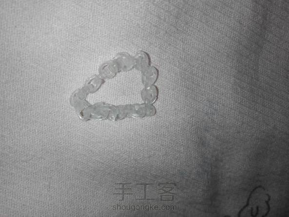 手残，做了个小的，也懒得做，由于没有小刀，就用剪刀^﹏^↓(￣▽￣)♥