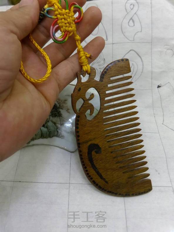 我的第二把木梳，《凤语》，镂空改镶粉！为什么呢！教程里有答案， 第4张
