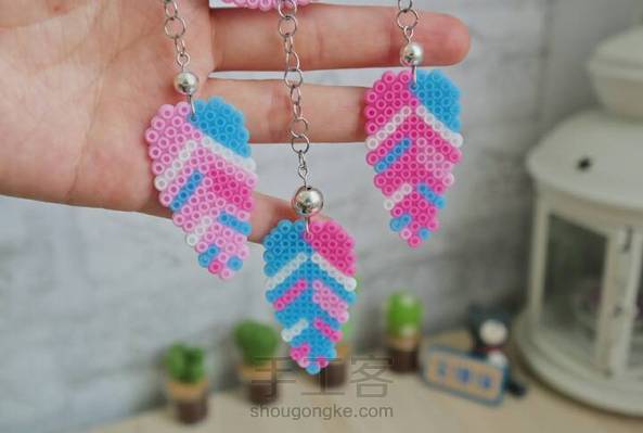 【宅猫猫·像素拼豆系列·捕梦网】夜空充满了各种梦，甜蜜的美梦正悄悄穿过捕梦网来到你的梦中，而混沌迷糊的噩梦，它们迷失了方向困在原地，直到清晨，凝结成一颗颗露珠～教程已分享～ 第4张