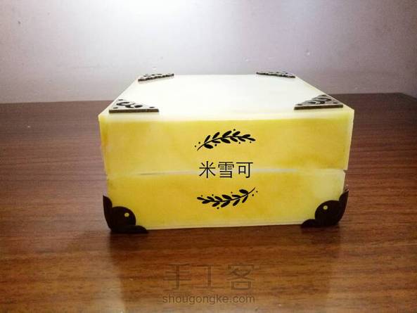 《滴胶古风盒》第二波作品来袭~
      感觉有点怪怪的，是不是颜色搭配不对？ 第2张