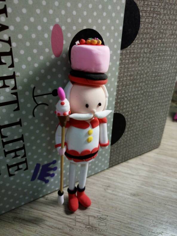 #粘土
最近忙着背书考试，都没有时间玩土了≥﹏≤行李箱也被好多手工材料霸占了，我在考虑怎么把粘土也带回家
不能浪费暑假大把的时间是吧๑乛v乛๑嘿嘿 第1张