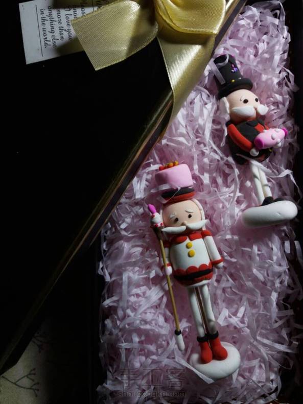 #粘土
最近忙着背书考试，都没有时间玩土了≥﹏≤行李箱也被好多手工材料霸占了，我在考虑怎么把粘土也带回家
不能浪费暑假大把的时间是吧๑乛v乛๑嘿嘿 第6张