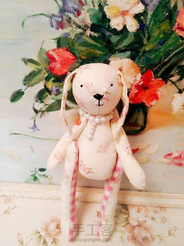 大宝最近喜欢彼得兔，麻麻只好给他做一只机智的彼得，一只聪明的莉莉，愿他在以后的岁月里如彼得一样坚持，永不放弃！也如莉莉一样有一个百宝袋，一切随心所愿。教程出来了，欢迎交流，点赞收藏。