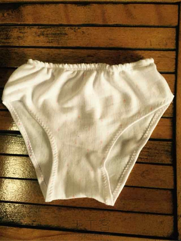 谢谢分享，跟着你的教程，第一次做的小内内，只是那个腰部松紧怎么弄的不匀称，不知道这个是不是有技巧，总之很感谢！