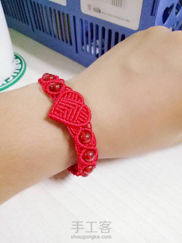 在某宝上看到这款手链，一直想学习。感谢波板糖。。