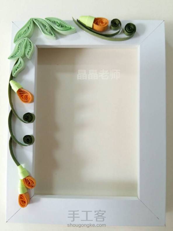非常简单的衍纸相框,5寸实木相框装饰衍纸,我学生做的,简约又好看 第2张