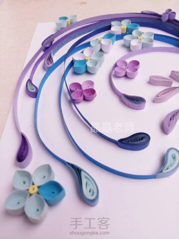 凤凰展翅😊学生原创设计的衍纸作品,我只是从旁协助并教了技巧做法😄注意,打我的昵称水印是为了防盗图,并且得到了学生授权,因为那女孩子家里严不能上网 第6张