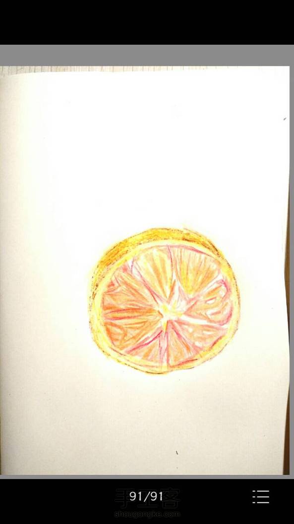 呜呜，感觉想皮干了的橙子。（画橙子皮的时候，彩铅叠不上色不知为啥）希望前辈提意见