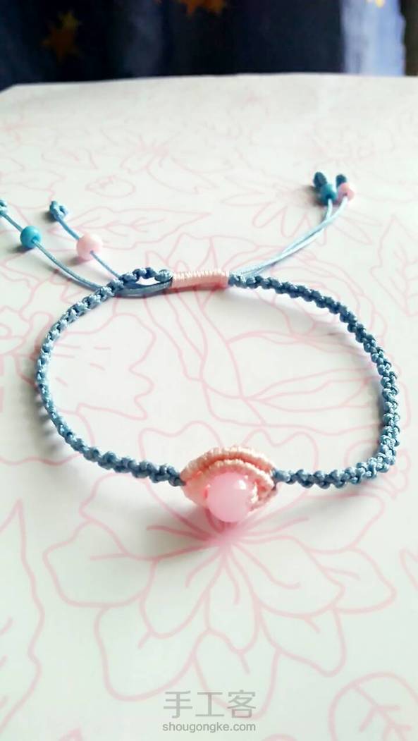 谢谢老师让我学会了这么美的手链，今天的作业，