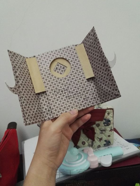 贺卡?躲猫猫玩具盒?