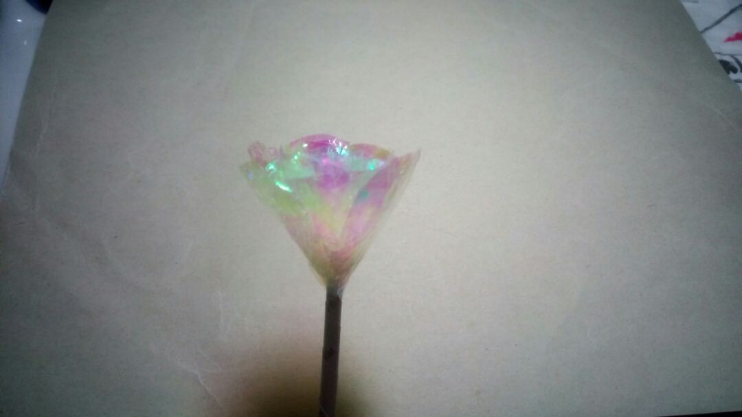 绚烂糖果色花 第2步