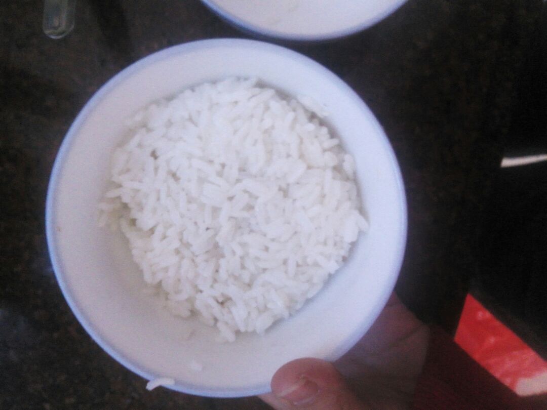 3步做米饭丸子 第2步