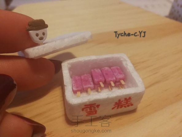 泡沫箱里的红豆雪糕