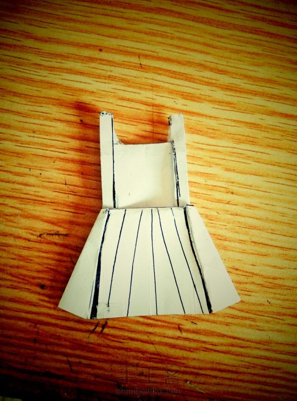 折纸小衣服3
