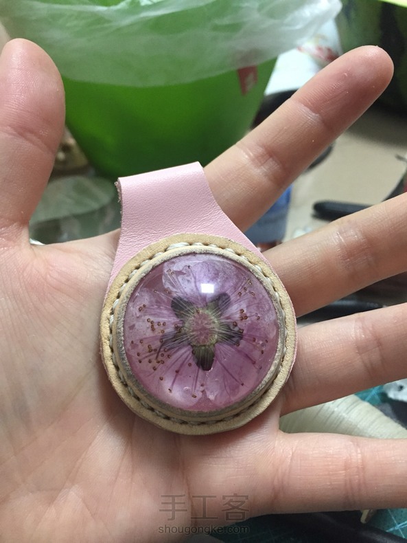 滴胶封桃花皮钥匙链教程~