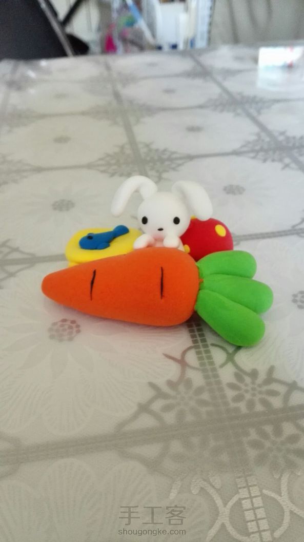 大萝卜和小兔子