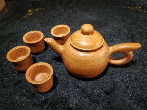 红豆杉茶壶制做