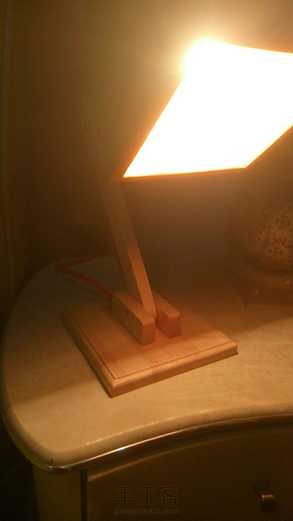 原创木质台灯