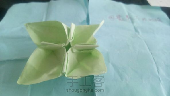 【折纸】又是一朵简单的折纸花
