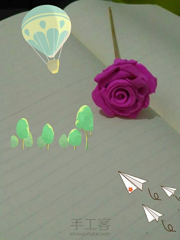 捏出来的玫瑰花。