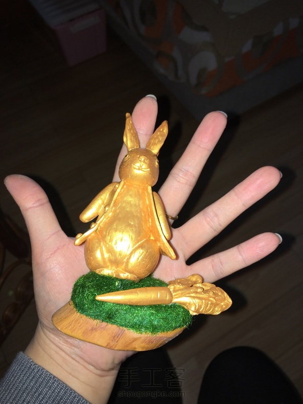 仿金彼得兔摆件~