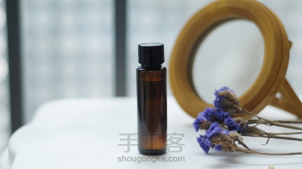毛孔清洁滋润洁颜油,教你如何把闭口扼杀在源头
