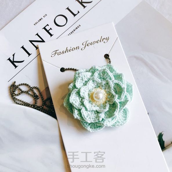 大丽菊《迷人蕾丝花饰钩编》中里华奈