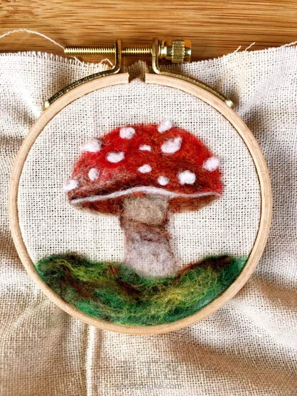 绣绷羊毛蘑菇画