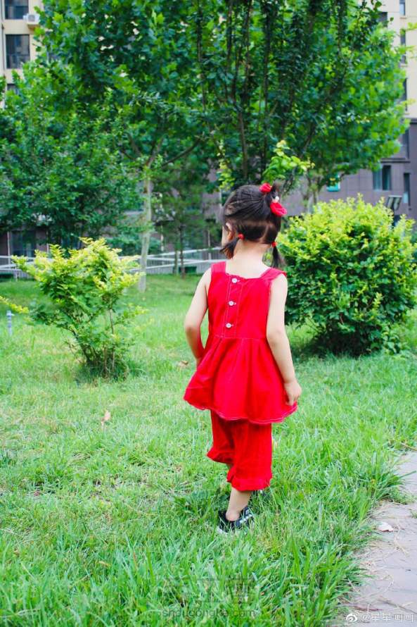 可爱的小红裙子