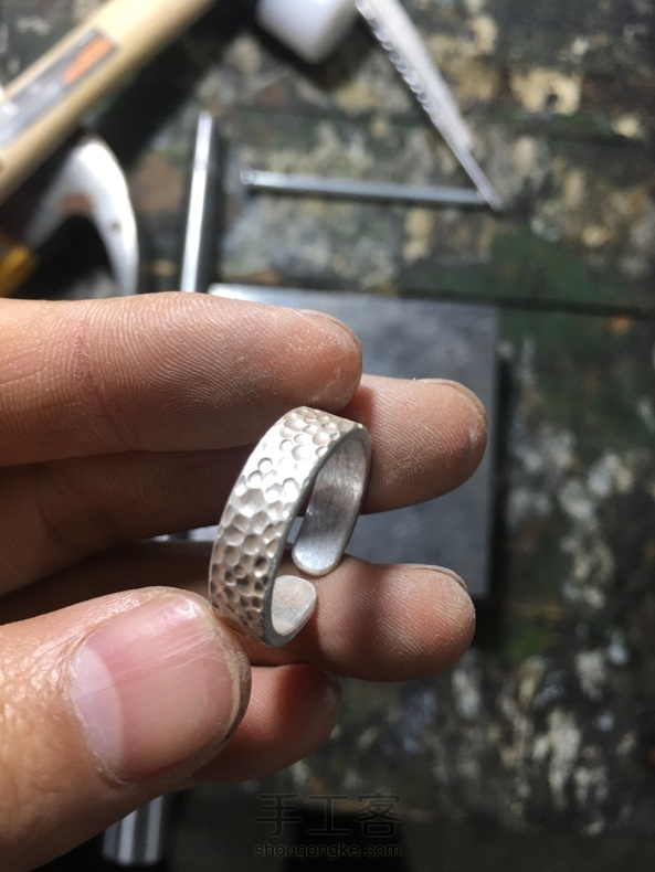 手工纯银锤纹戒指指环制作