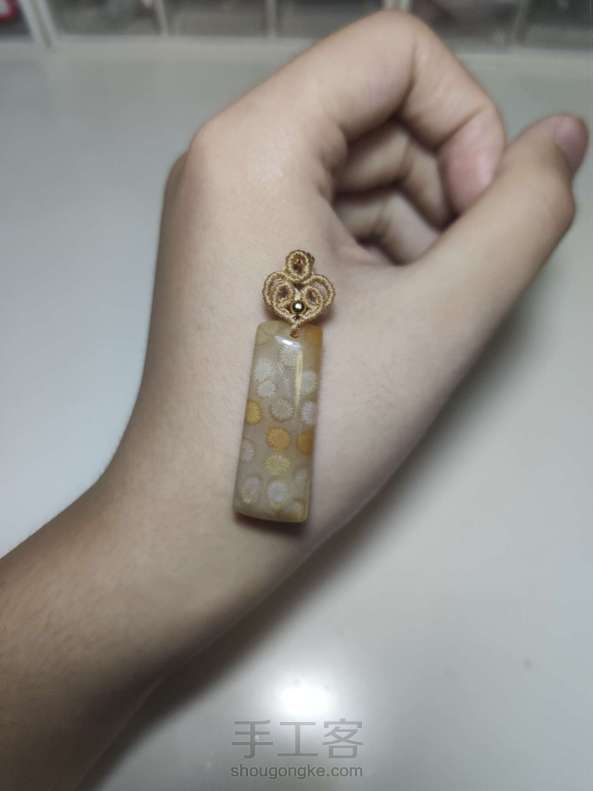扣头:珊瑚玉心形扣头