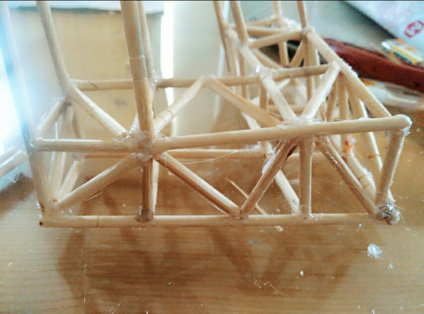 用一次性筷子制作大裤衩建筑模型 第9步