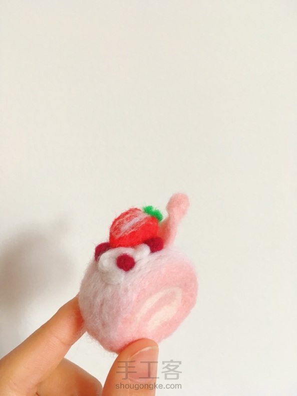 【羊毛毡教程】草莓奶油瑞士卷