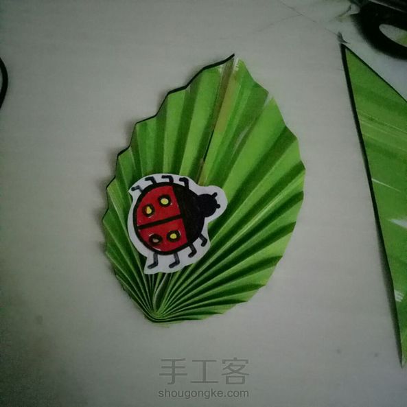 最简单的叶子折法