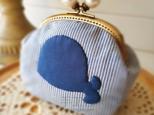 拼布小蓝鲸三片式12CM珍珠口金包包