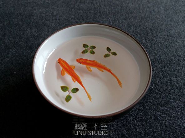 手绘树脂画:草金鱼(两条)
