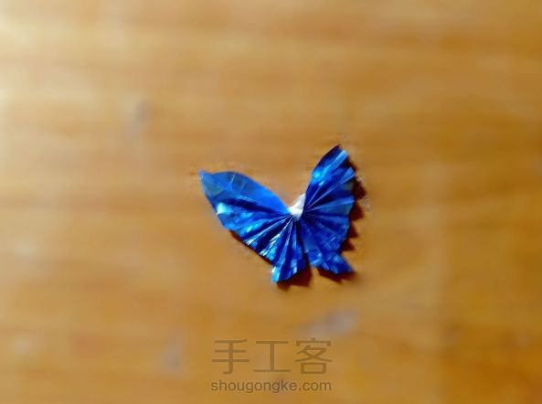 巧用糖纸制作漂亮的蝴蝶（二）