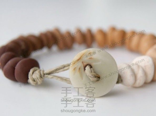 美好的土家族感觉的咖啡渐变色手链教程