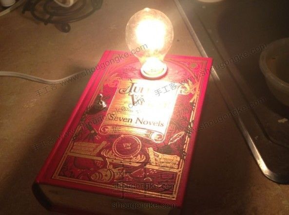 手工diy温暖的书灯教程