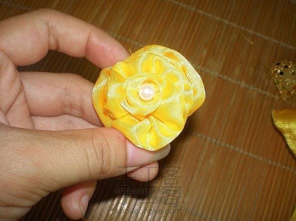 碎布手工制作玫瑰花图解