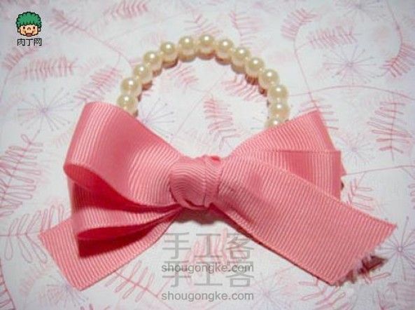 简单的绸带蝴蝶结珍珠手链图解教程