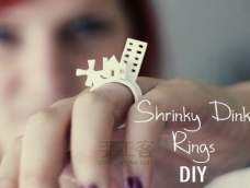 想制作那些好玩的3d戒指，但没有资金或材料？只是用收缩塑料，就可以自己的设计戒指啦。