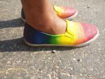 DIY耀眼彩虹鞋