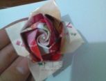 折纸玫瑰~旧杂志制作~