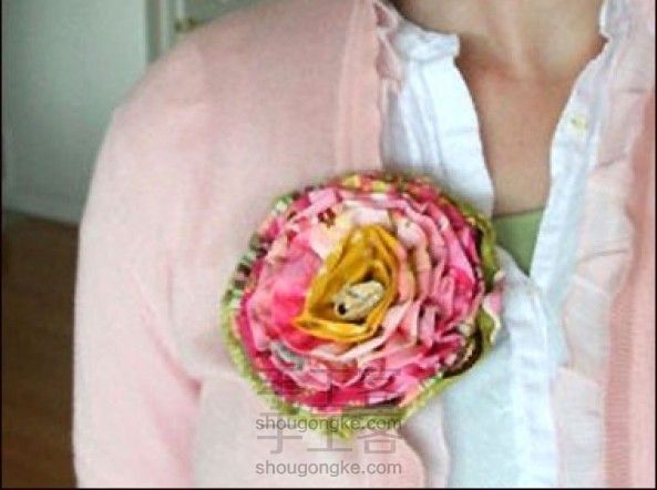 可爱布艺花朵胸针教程