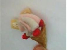 DIY不织布草莓蛋卷冰激凌