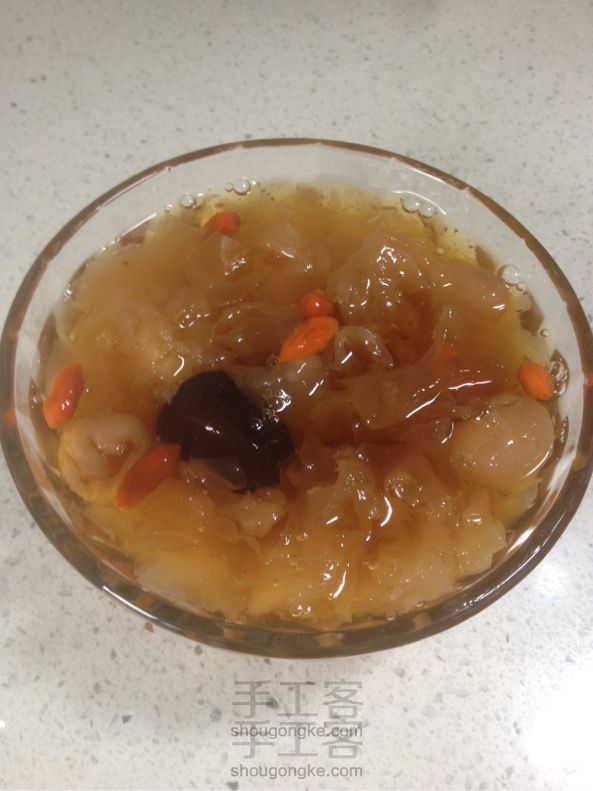 桂圆红枣银耳羹