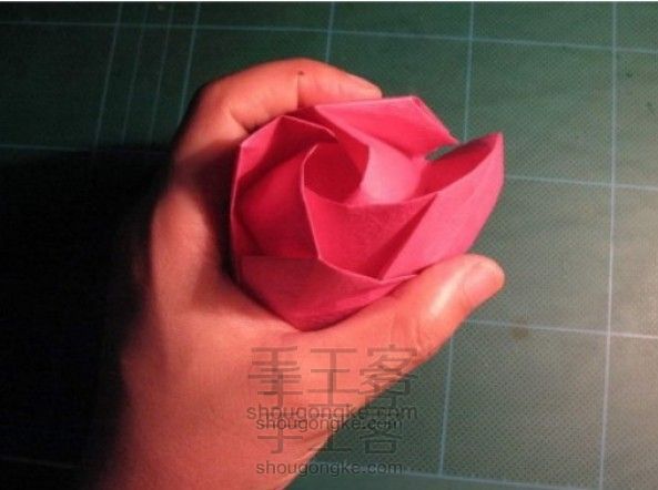 纸玫瑰的折纸教程图解