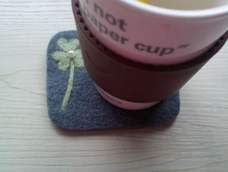 羊毛毡之三叶草杯垫手工制作教程 羊毛毡之三叶草杯垫手工制作教程